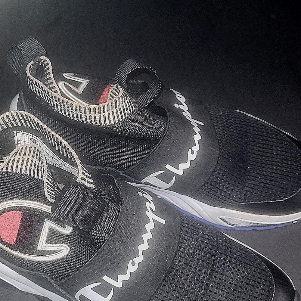 Mens Champion Rally Pro Athletic Shoe - Black (used)